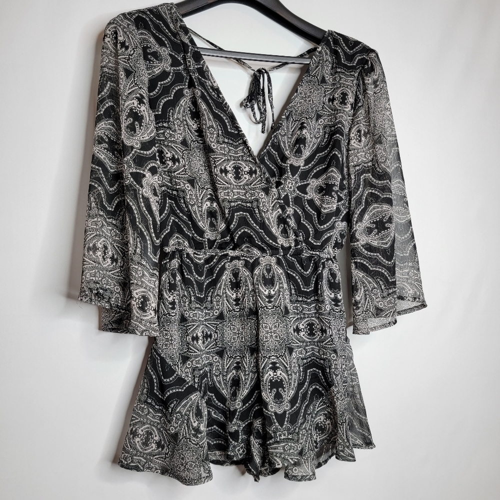 BAND OF GYPSIES Boho Paisley Romper - Picture 2 of 14